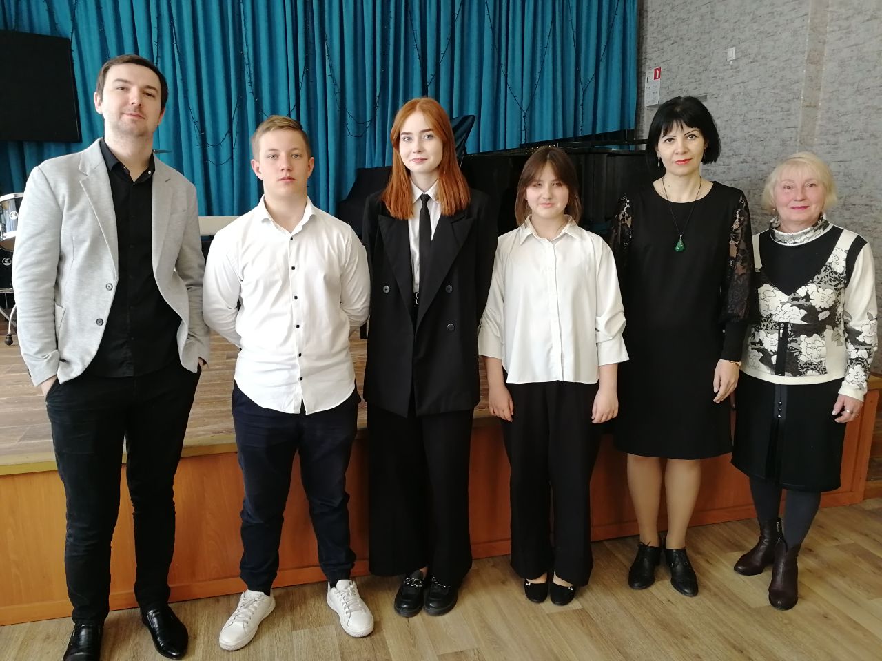 выпускники 