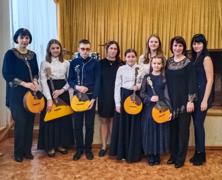 участники "Серебряные струны"