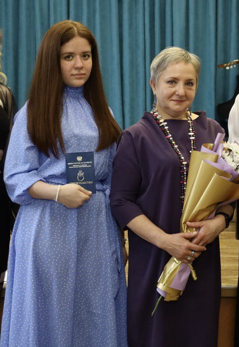 выпускники выпускники