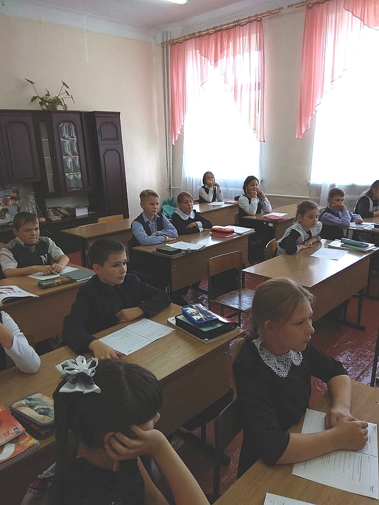 дети слушают музыку